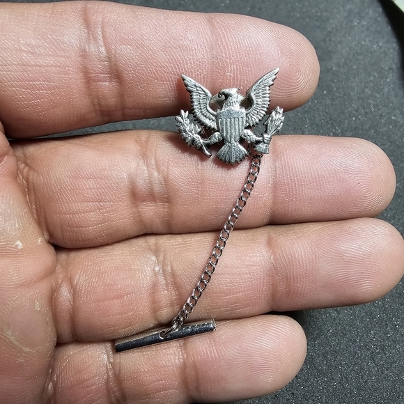 Coat Of Arms Silver Tone Tie Tack Lapel Pin see pictures for reference and measu - Picture 1 of 6